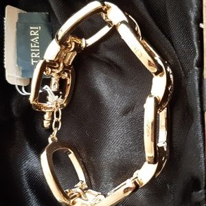 Trifari Chain Style Bracelet
